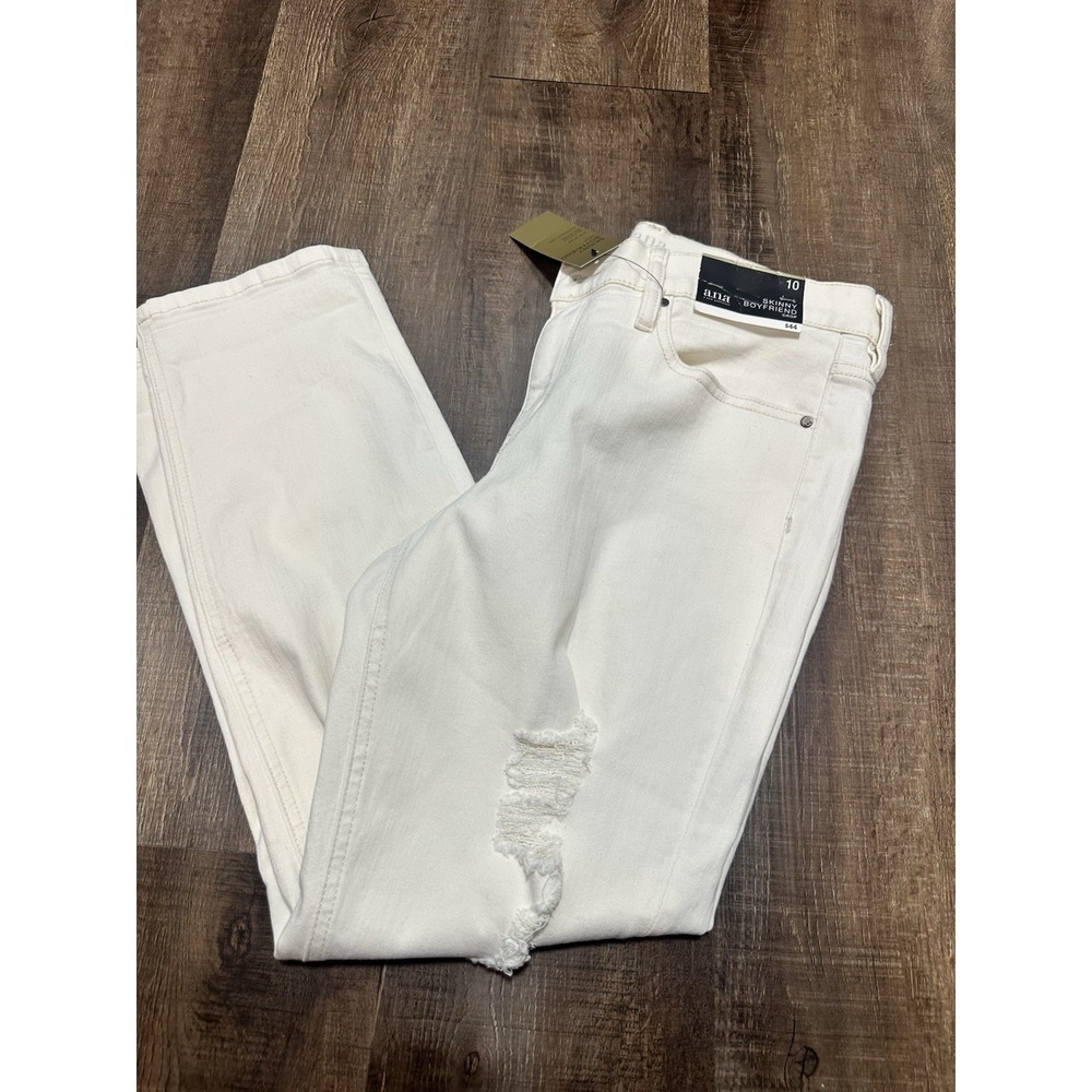A.N.A NWT Skinny Boyfriend Crop Mid Ride White jeans Size 10
